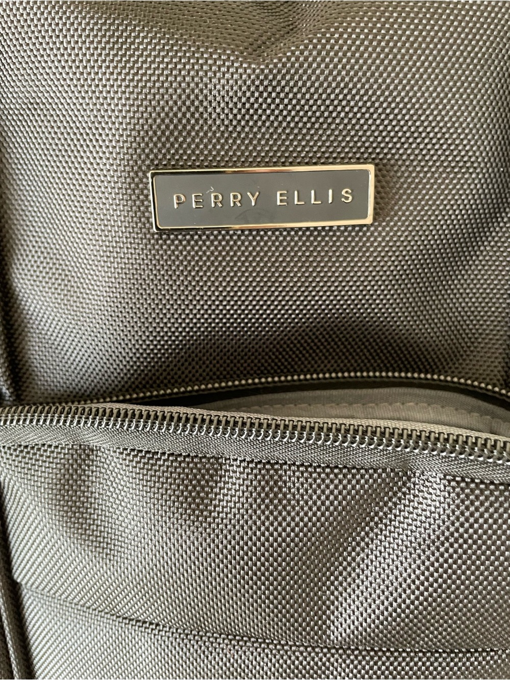 Perry Ellis M300 Backpack - Picture 10 of 11
